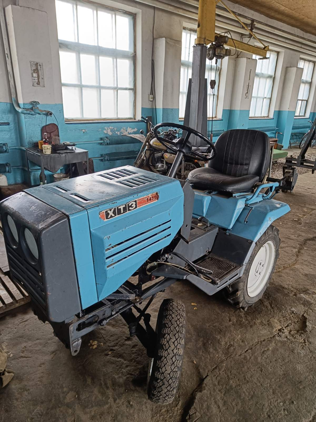 Електричний трактор.